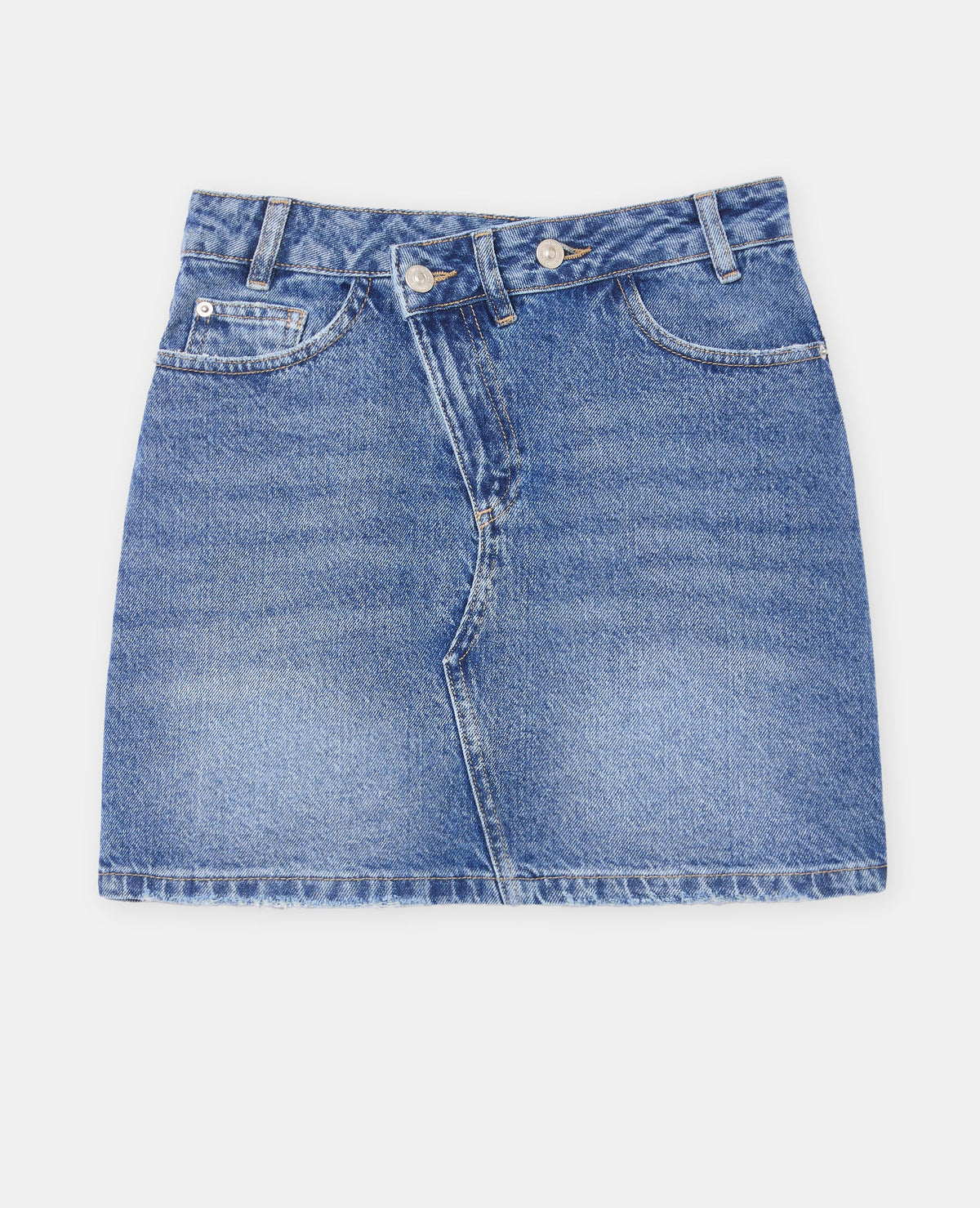Jupe courte en jean avec bouton décalé