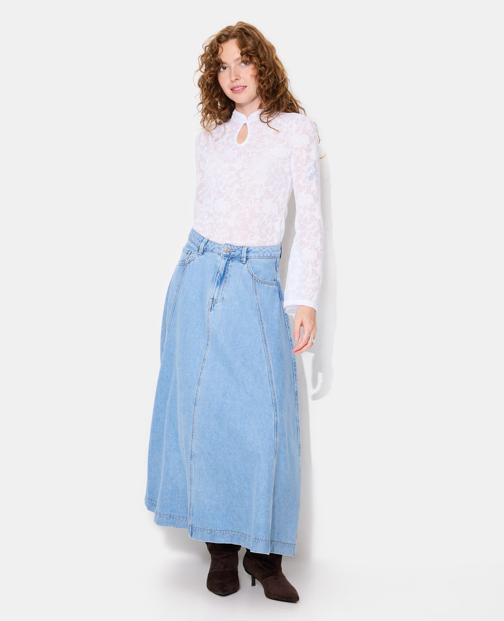 Jupe longue et évasée en jean