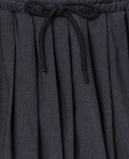 Jupe mini plissée avec ceinture cordon