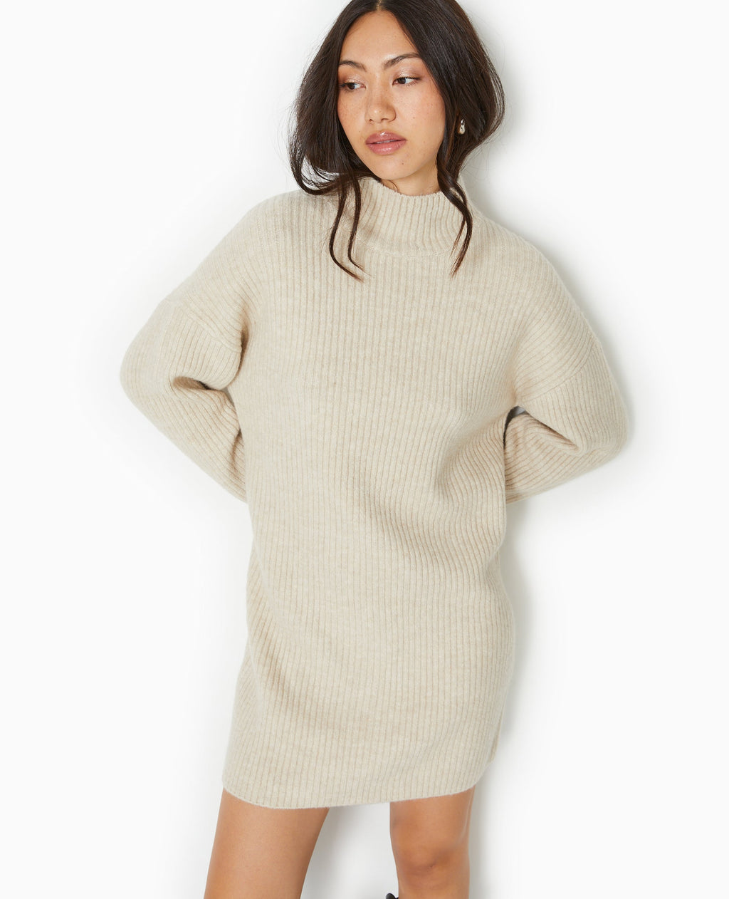 Robe courte en maille côtelée