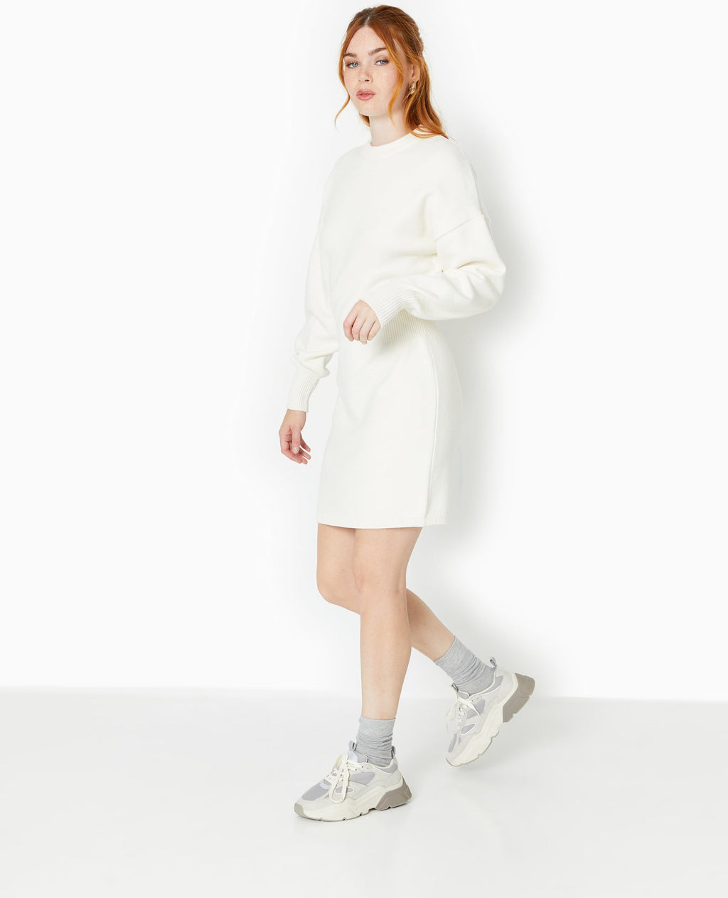 Robe en maille avec taille marquée