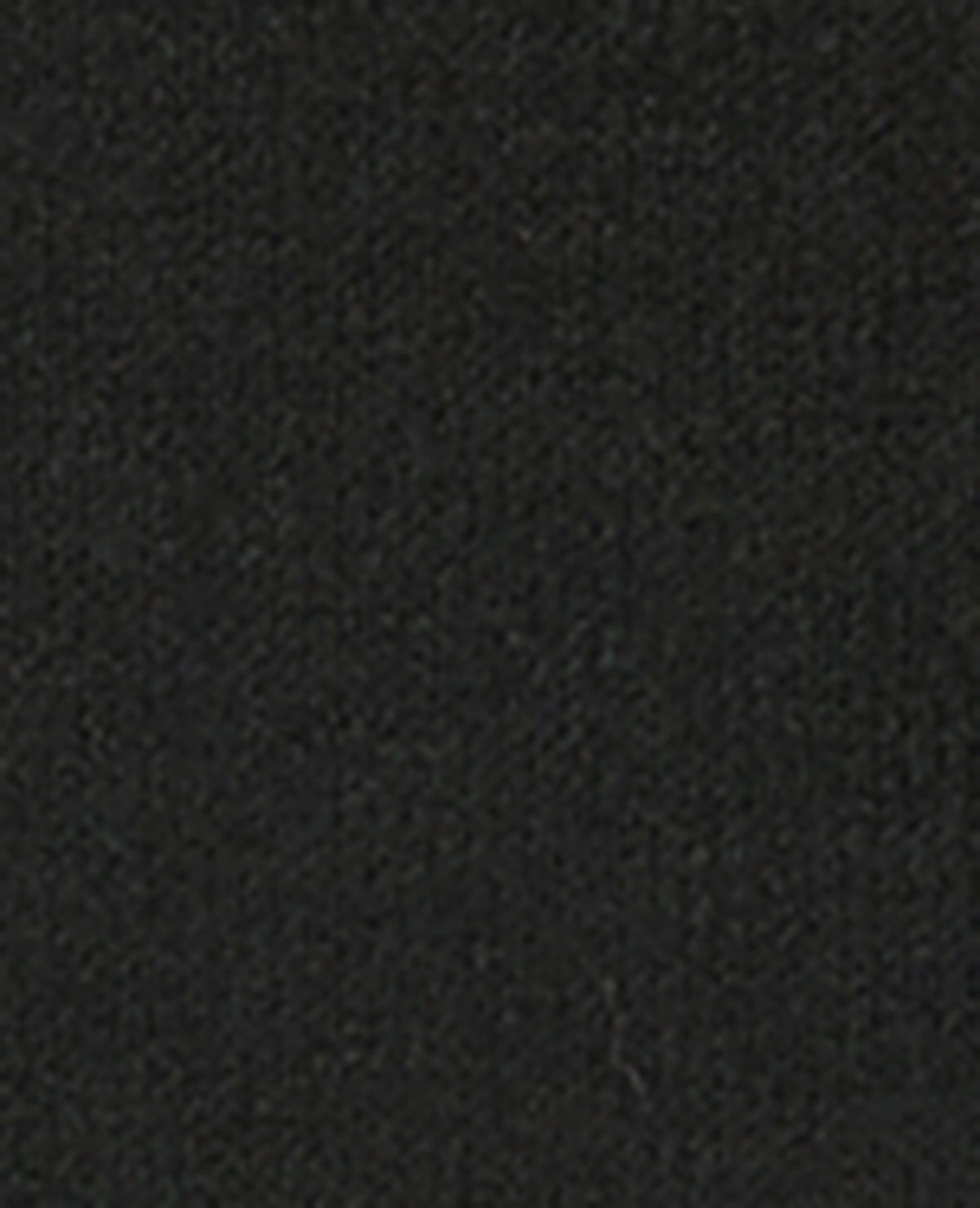 Robe courte en maille fine avec brillants