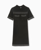 Robe courte en maille avec détails contrastés