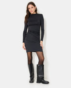 Robe courte avec épaulettes et fronces