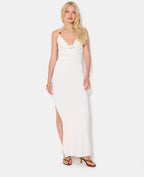 Robe longue dos-nu col bénitier avec perles
