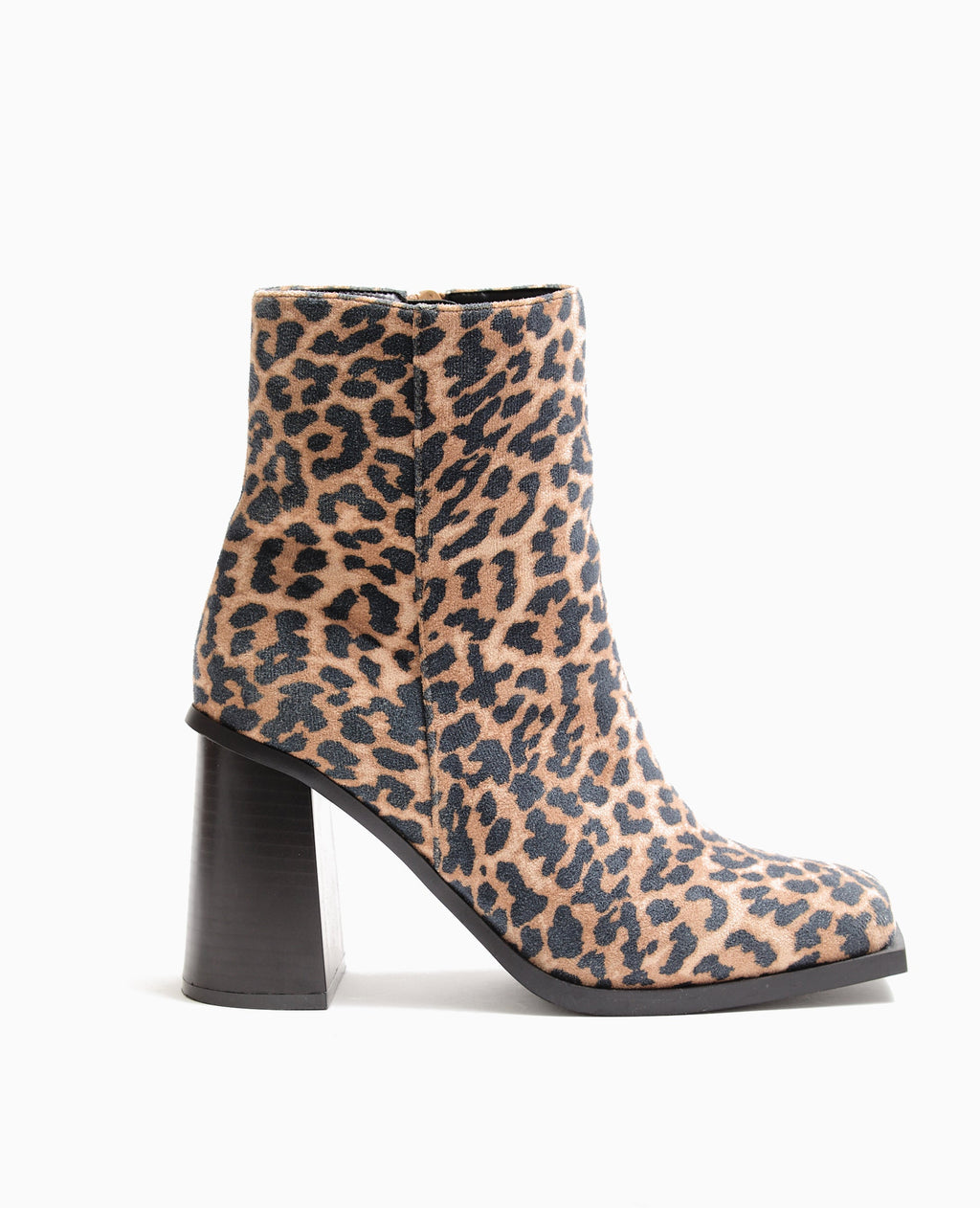Boots à talons bouts carrés motif léopard