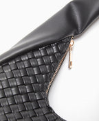 Sac demi-lune en simili tressé