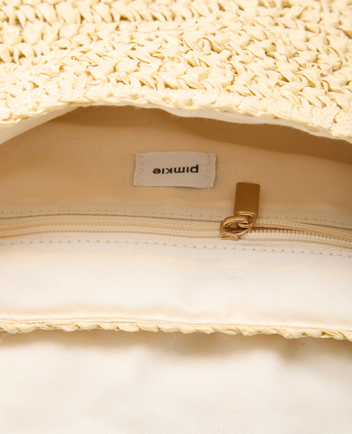 Sac en raphia avec bandoulière en chaine