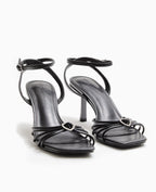 Sandales à talon avec cœur strass