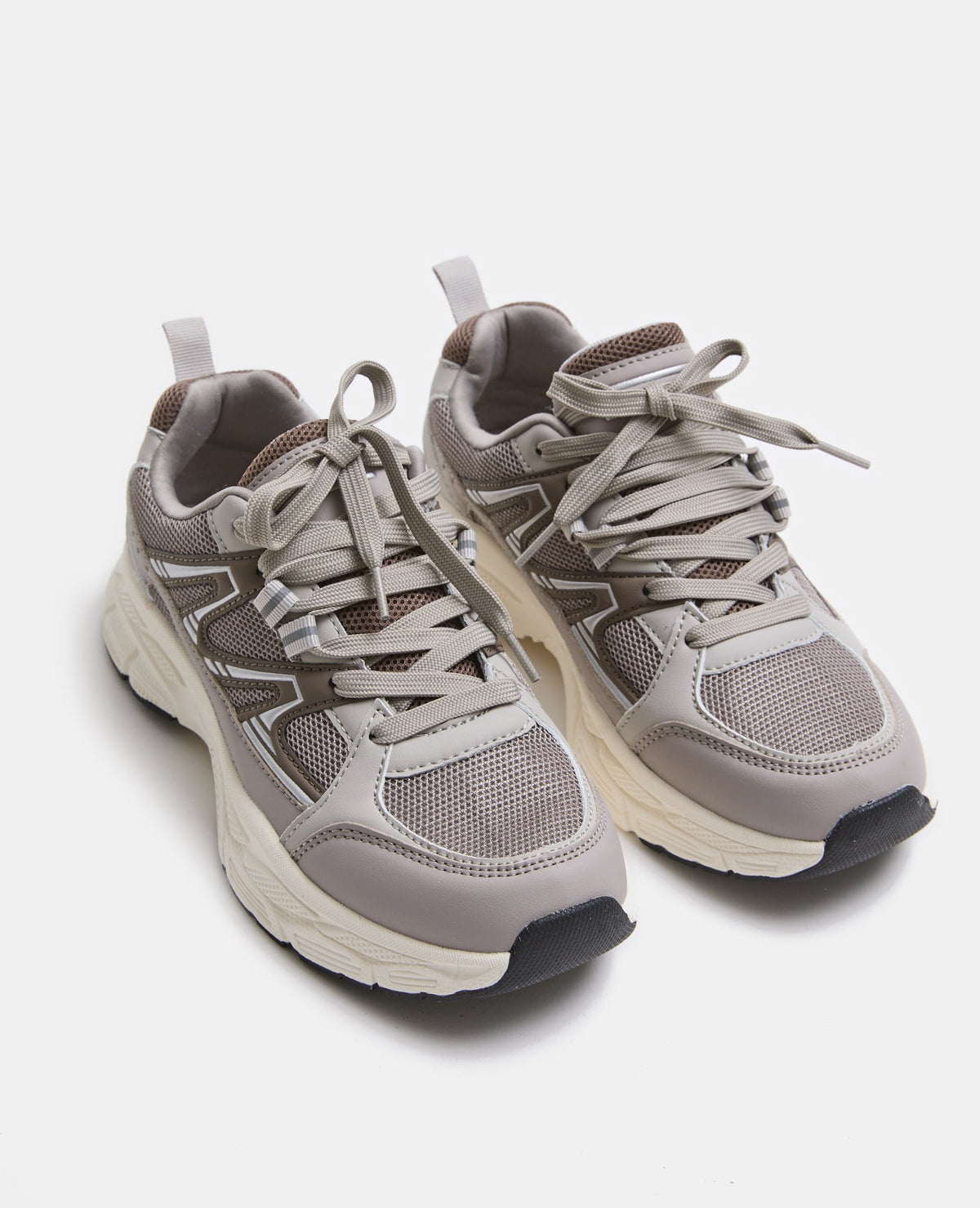 Baskets running avec grosses semelles
