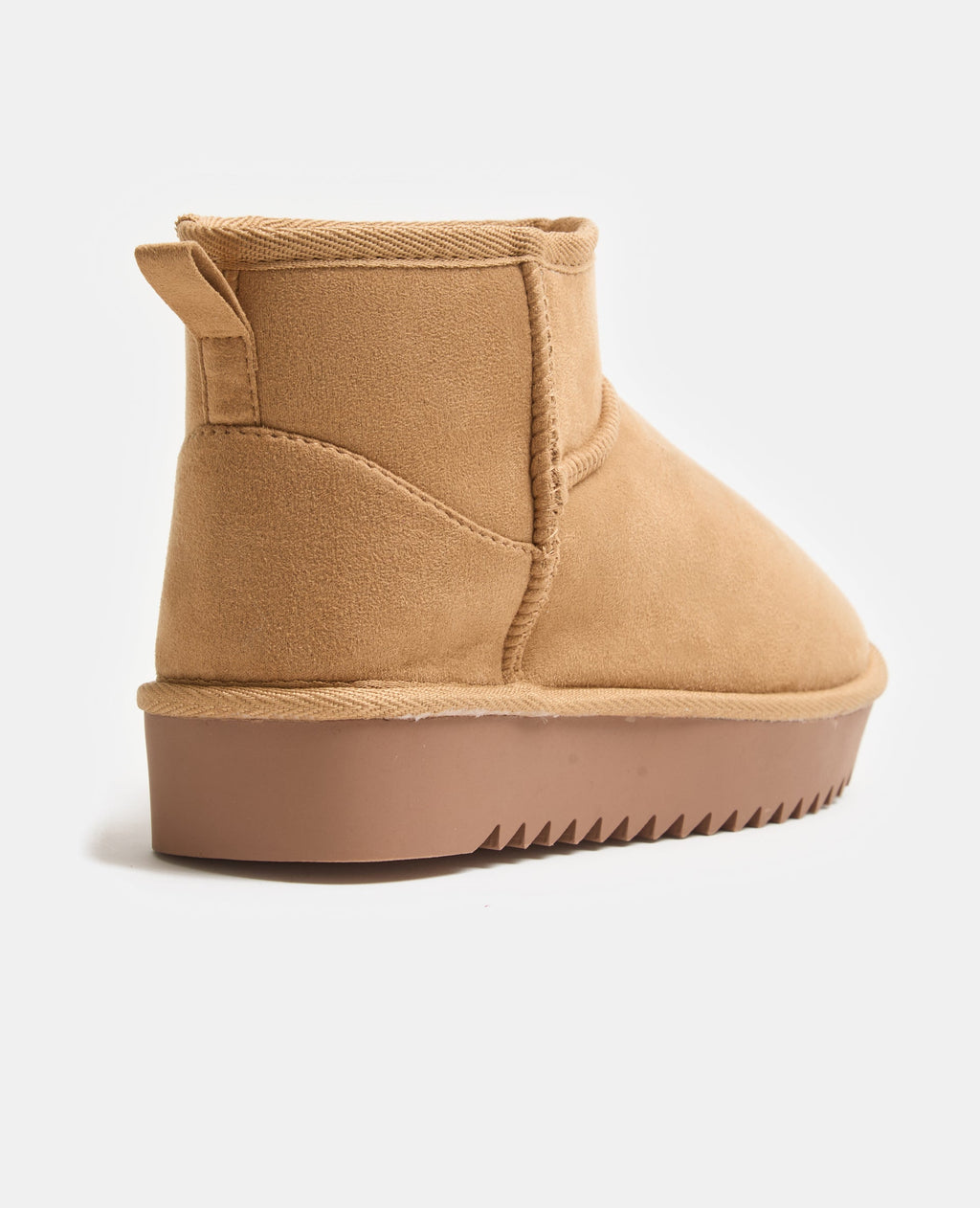 Bottes courtes fourrées en suédine