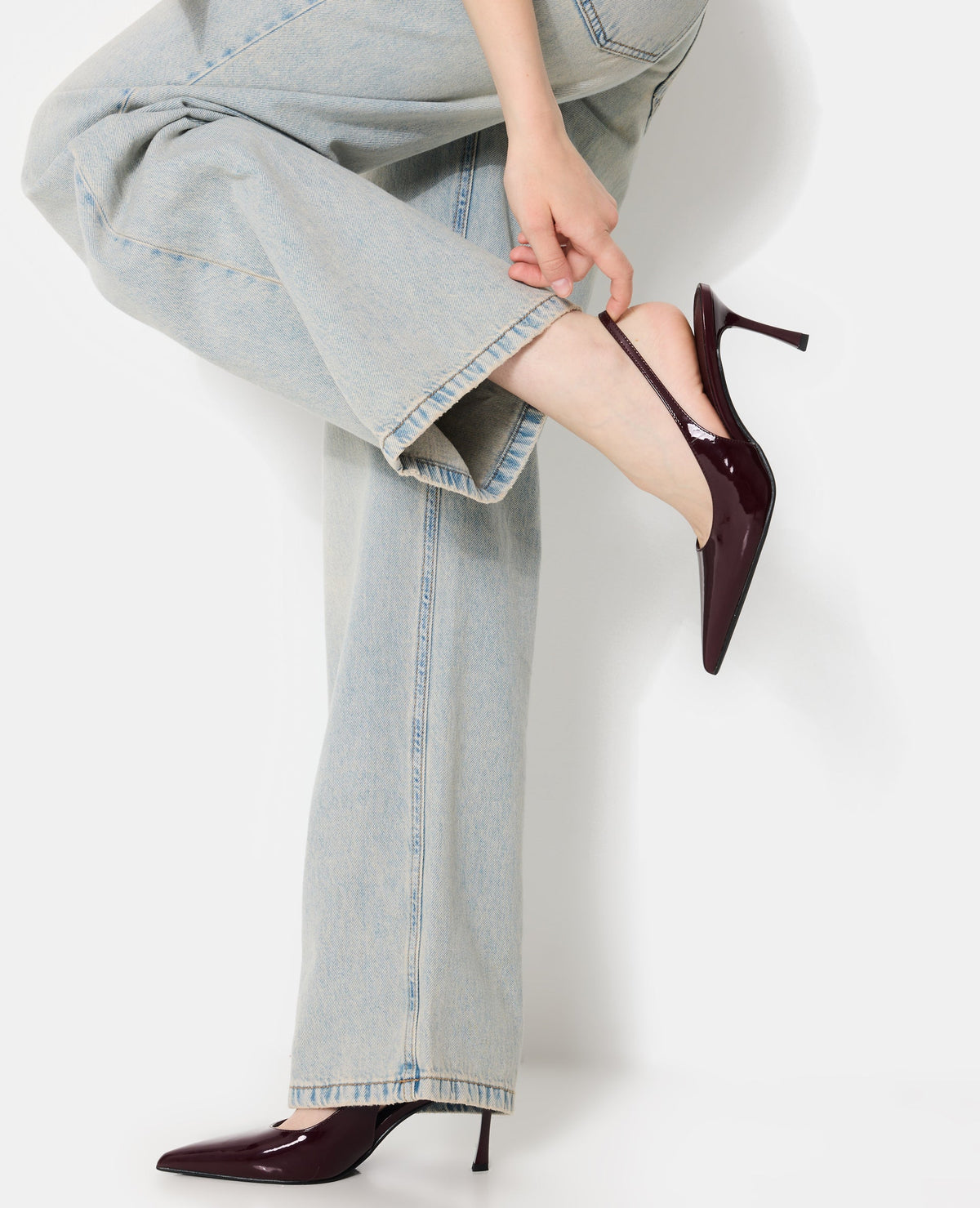 Escarpins bouts pointus et talons ouverts