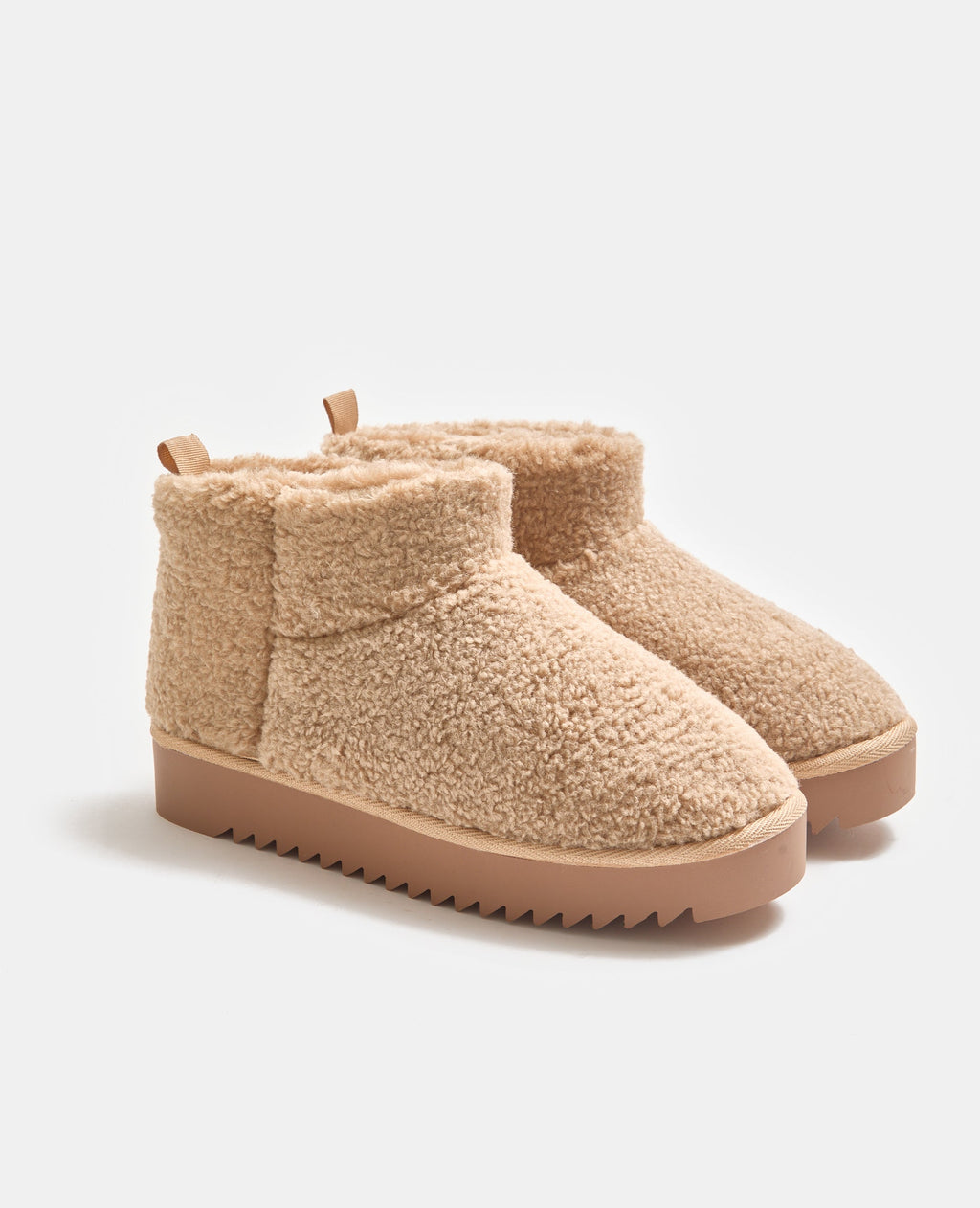 Boots courtes en sherpa avec semelles crantées