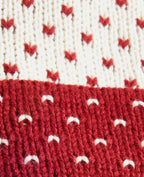 Bonnet en tricot avec cœurs