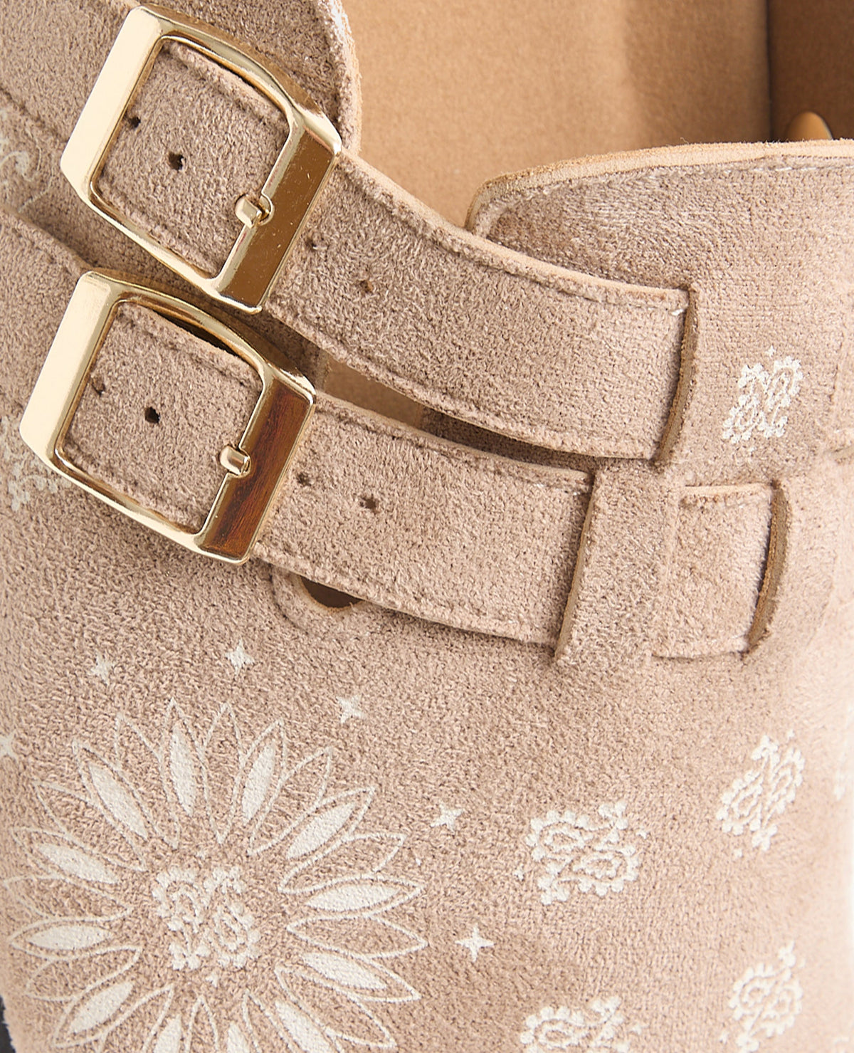 Mules sabots en suédine avec motifs esprit bandana