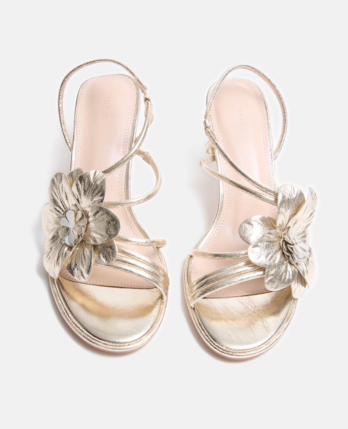 Paire de sandales à talons avec fleur