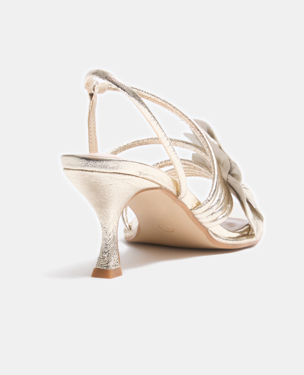 Paire de sandales à talons avec fleur