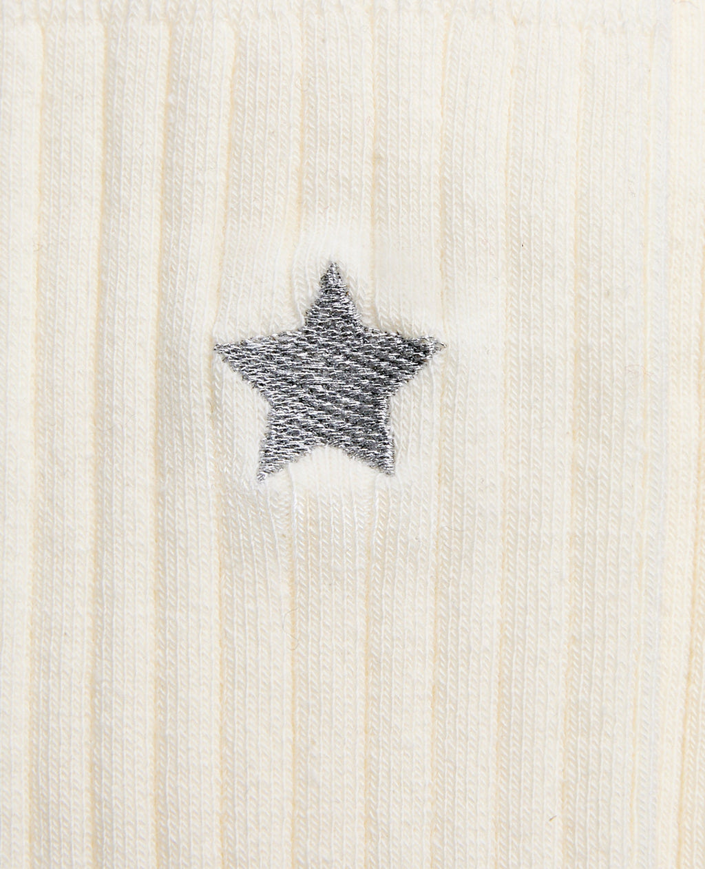 Paire de chaussettes avec broderie étoile