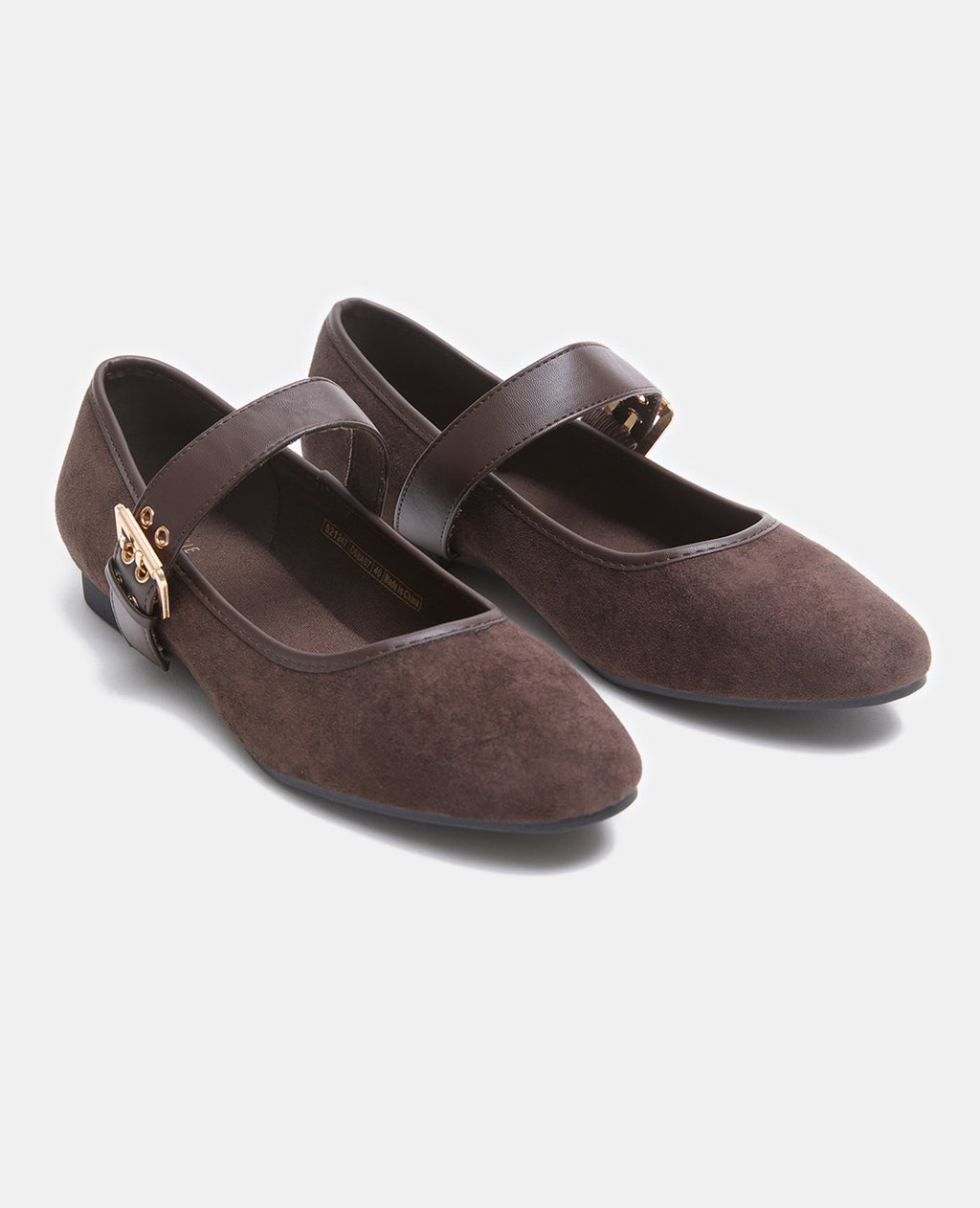 Ballerines plates avec bride et boucle