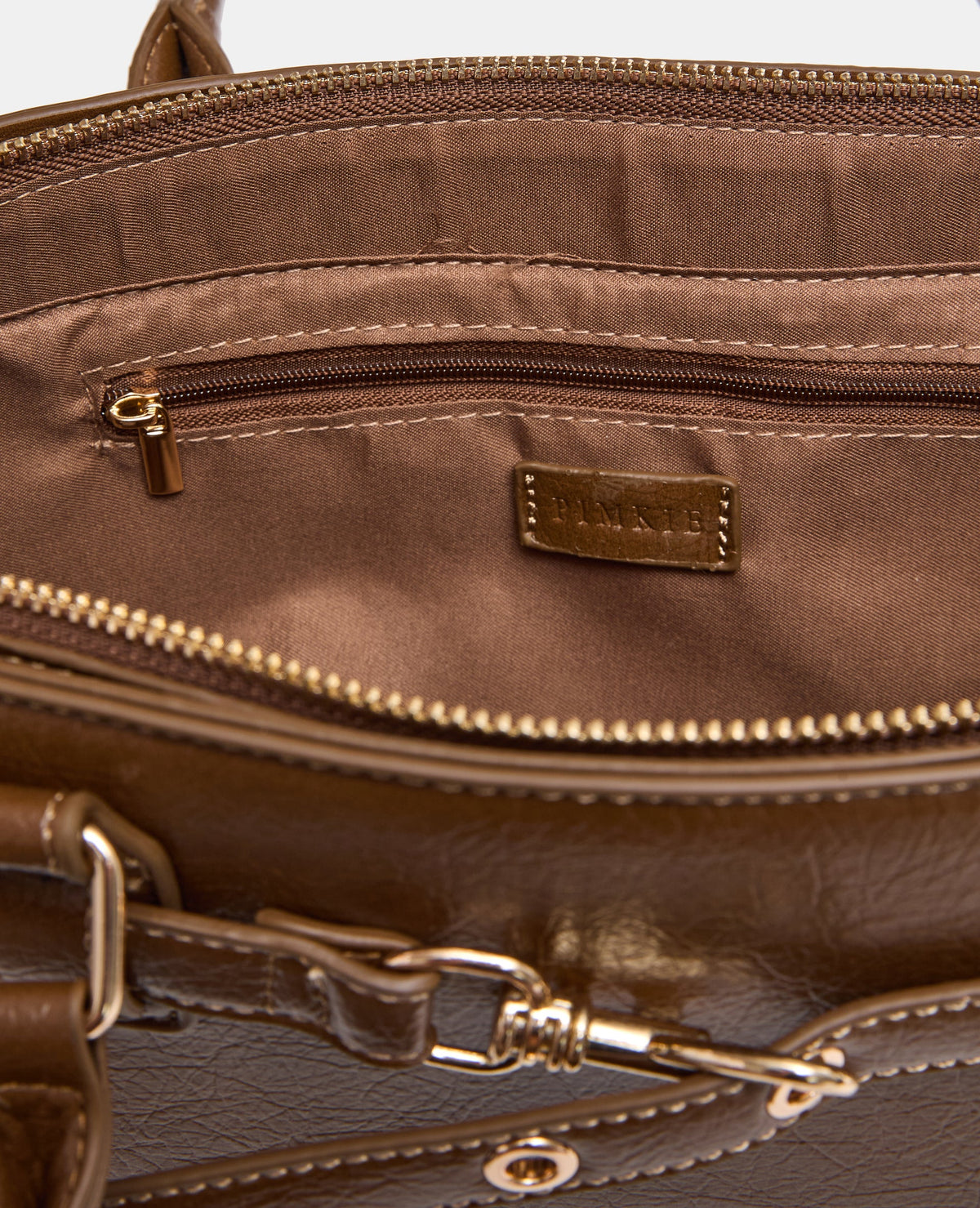 Sac baguette porté épaule avec ceinture