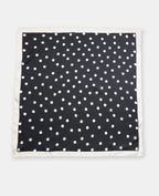 Foulard en satin motif pois