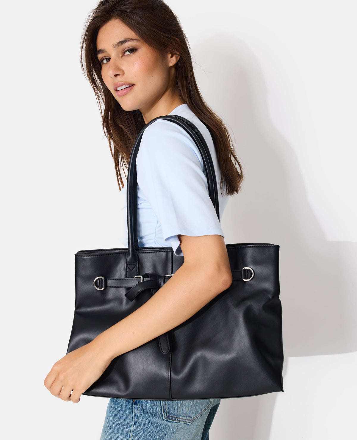 Grand sac porté épaule avec ceinture