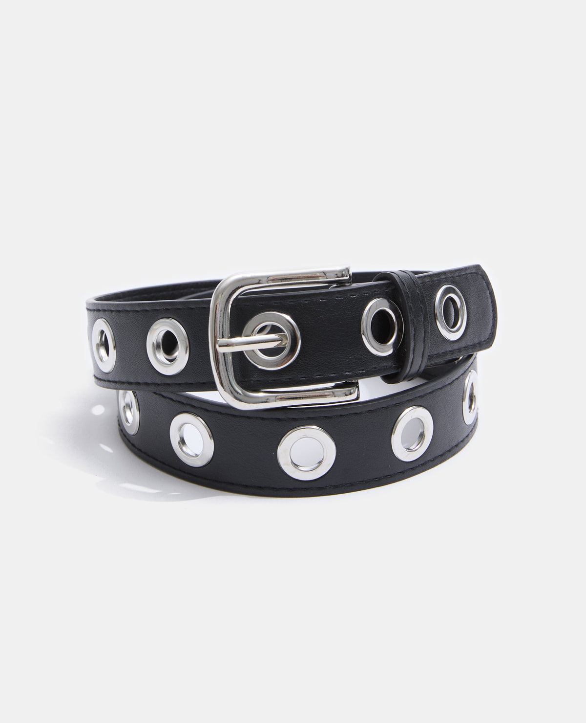 Ceinture en simili avec œillets métalliques