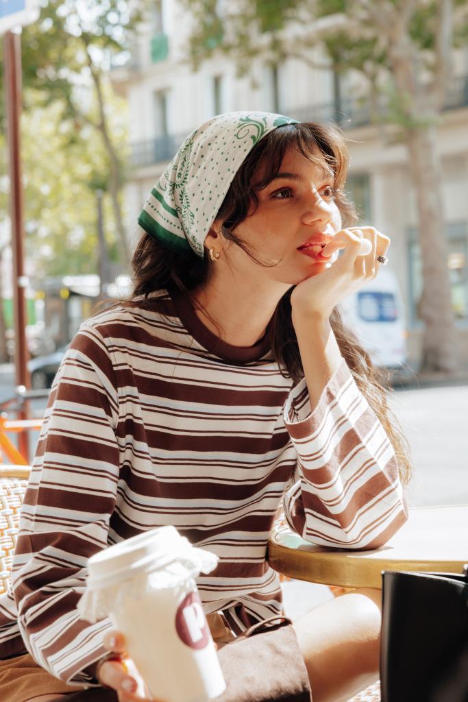 Foulard carré façon bandana