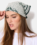 Foulard carré façon bandana
