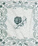 Foulard carré façon bandana