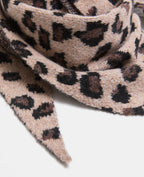Echarpe triangle motif léopard