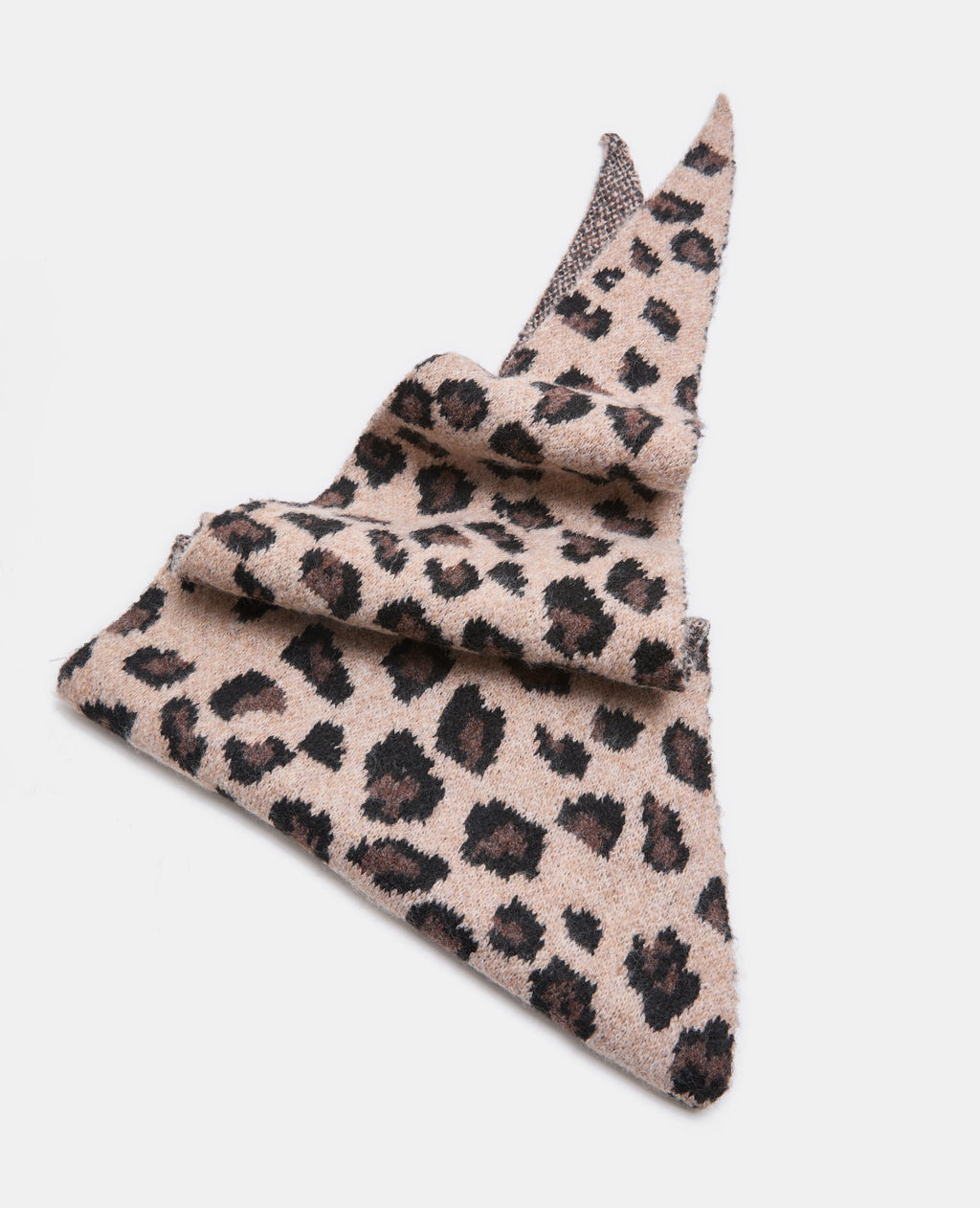 Echarpe triangle motif léopard