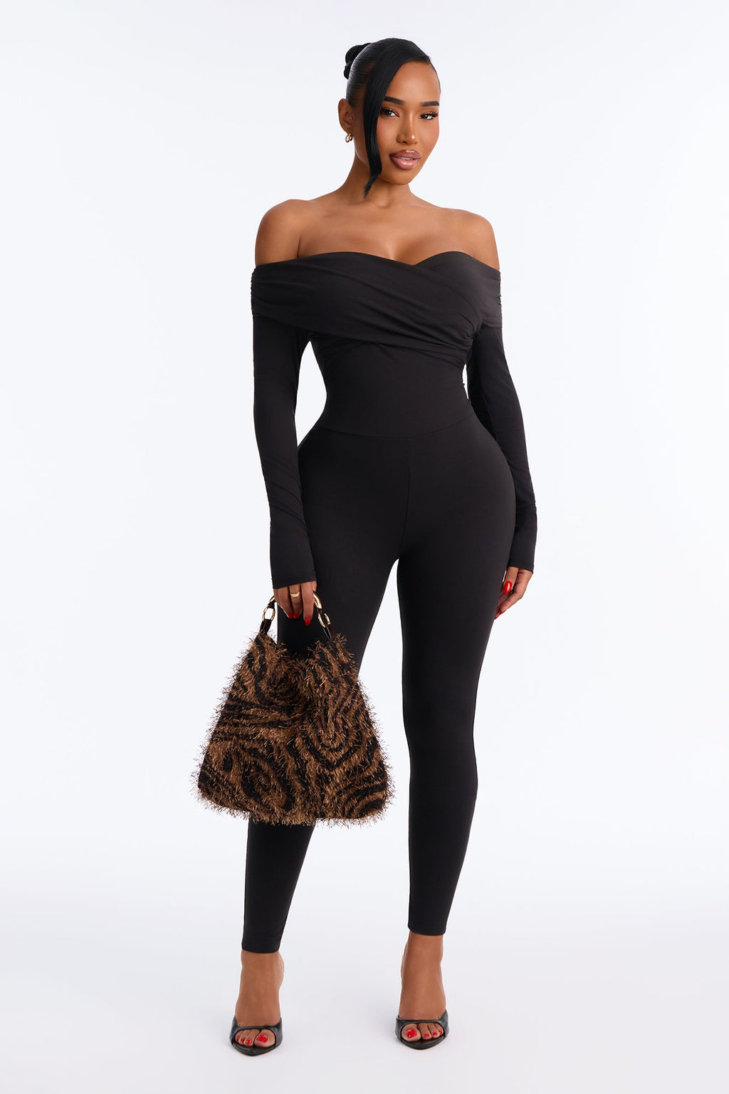 Combinaison Alyissa coupe skinny à épaules dénudées – Noir